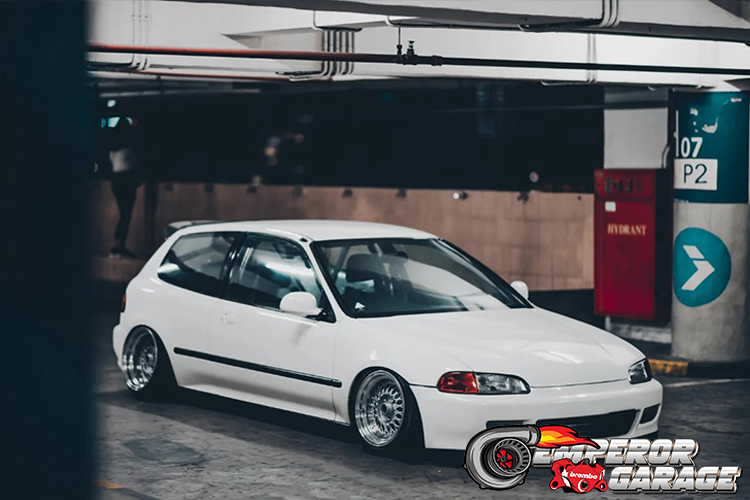 Honda Civic Estilo: Sentuhan Kreatif pada Hatchback Legendaris