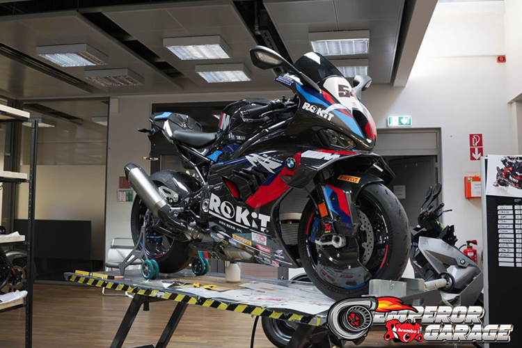 BMW M RR WSBK Champion Edition 2024, Hanya 54 Unit